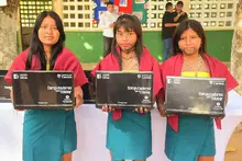 Entrega de  311 computadores en Tierralta