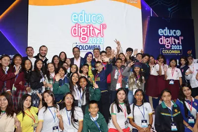 Docentes y estudiantes innovadores premiados en Educa Digital Colombia 2023